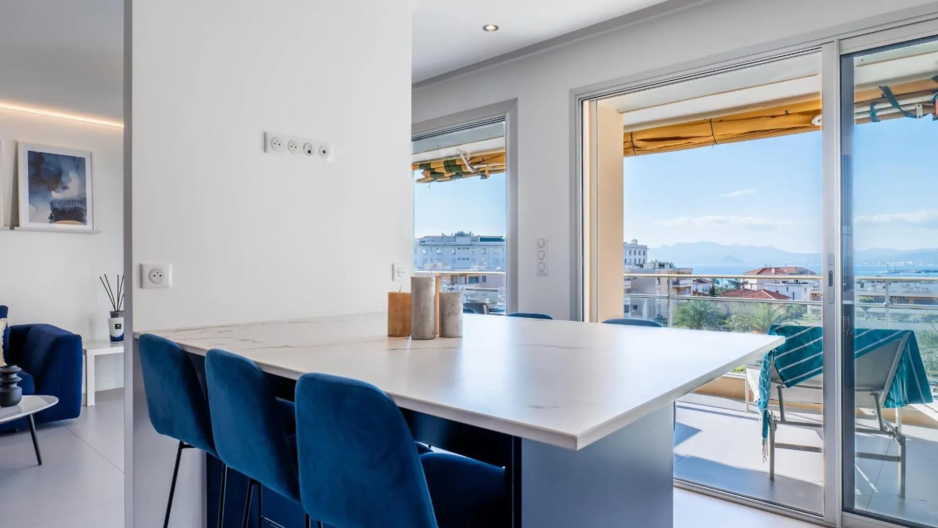 3-Bedroom Apartment Sea View Terrace And Parking Cannes 0*,  Franciaország
