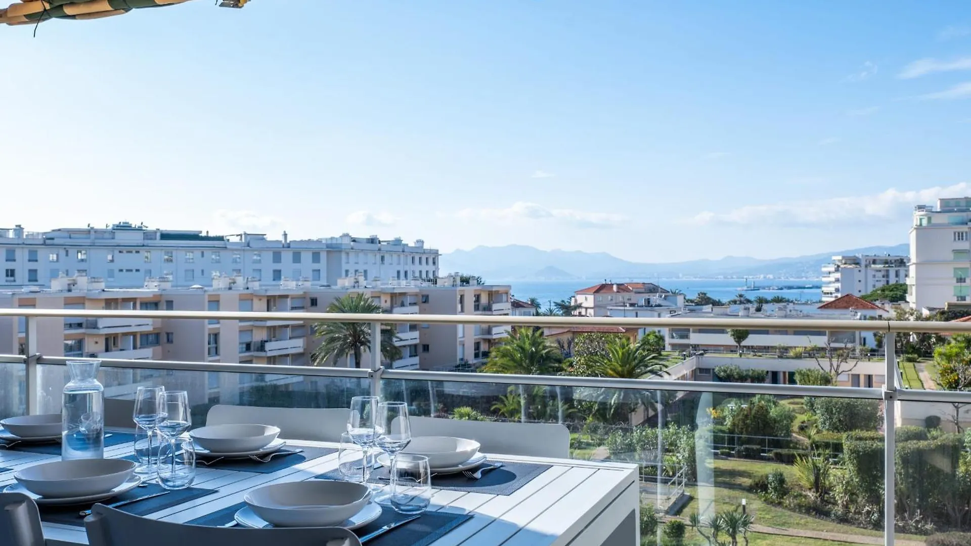 3-Bedroom Apartment Sea View Terrace And Parking Cannes 0*,  Franciaország