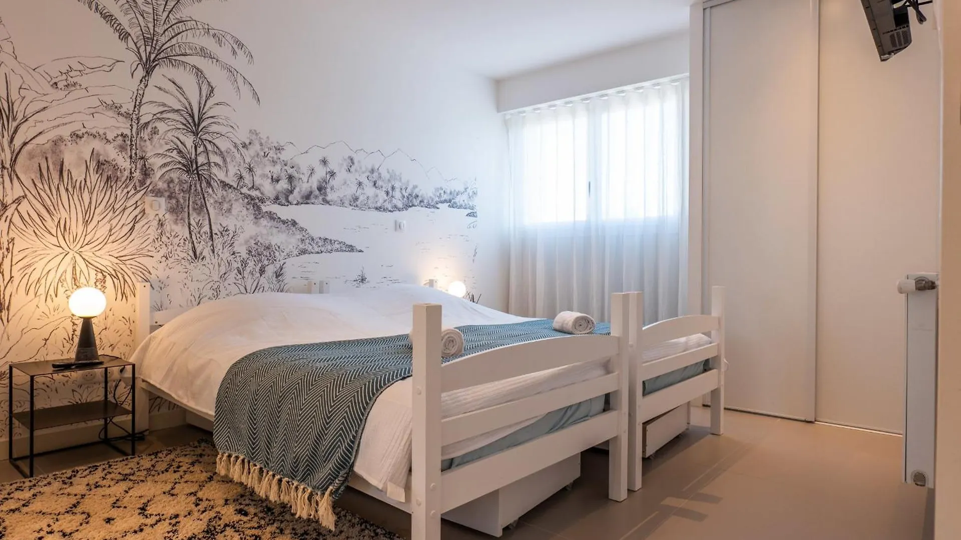 3-Bedroom Apartment Sea View Terrace And Parking Cannes