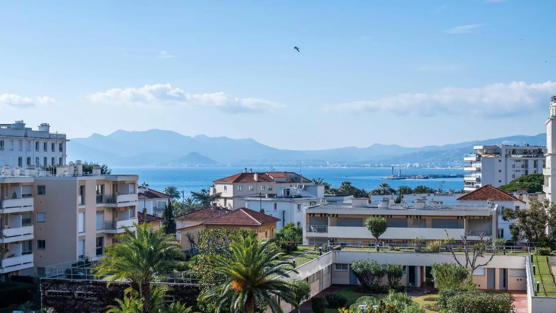 3-Bedroom Apartment Sea View Terrace And Parking Cannes