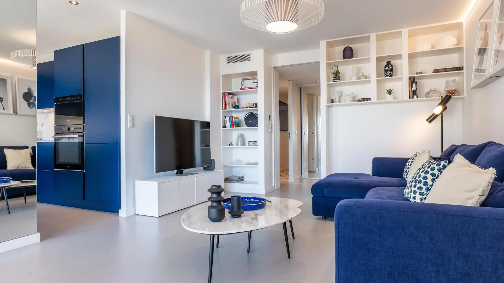 3-Bedroom Apartment Sea View Terrace And Parking Cannes 0*,