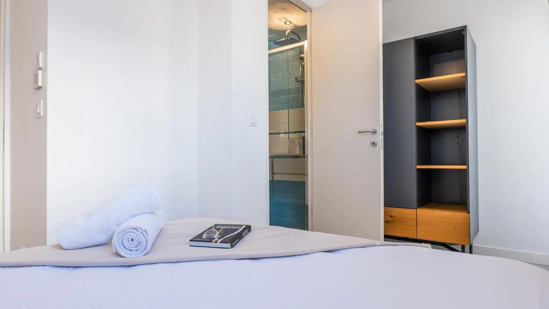 3-Bedroom Apartment Sea View Terrace And Parking Cannes