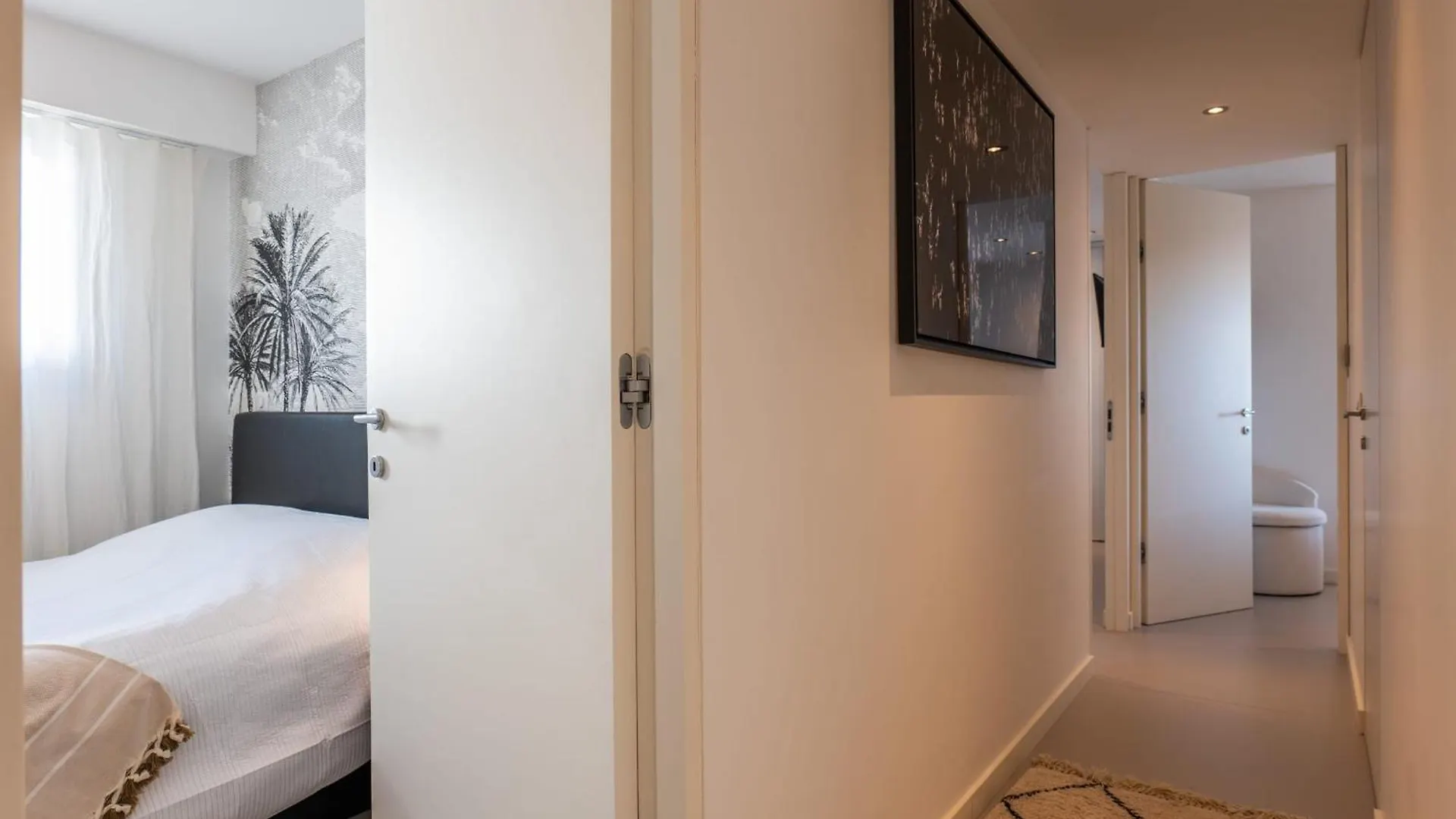 3-Bedroom Apartment Sea View Terrace And Parking Cannes