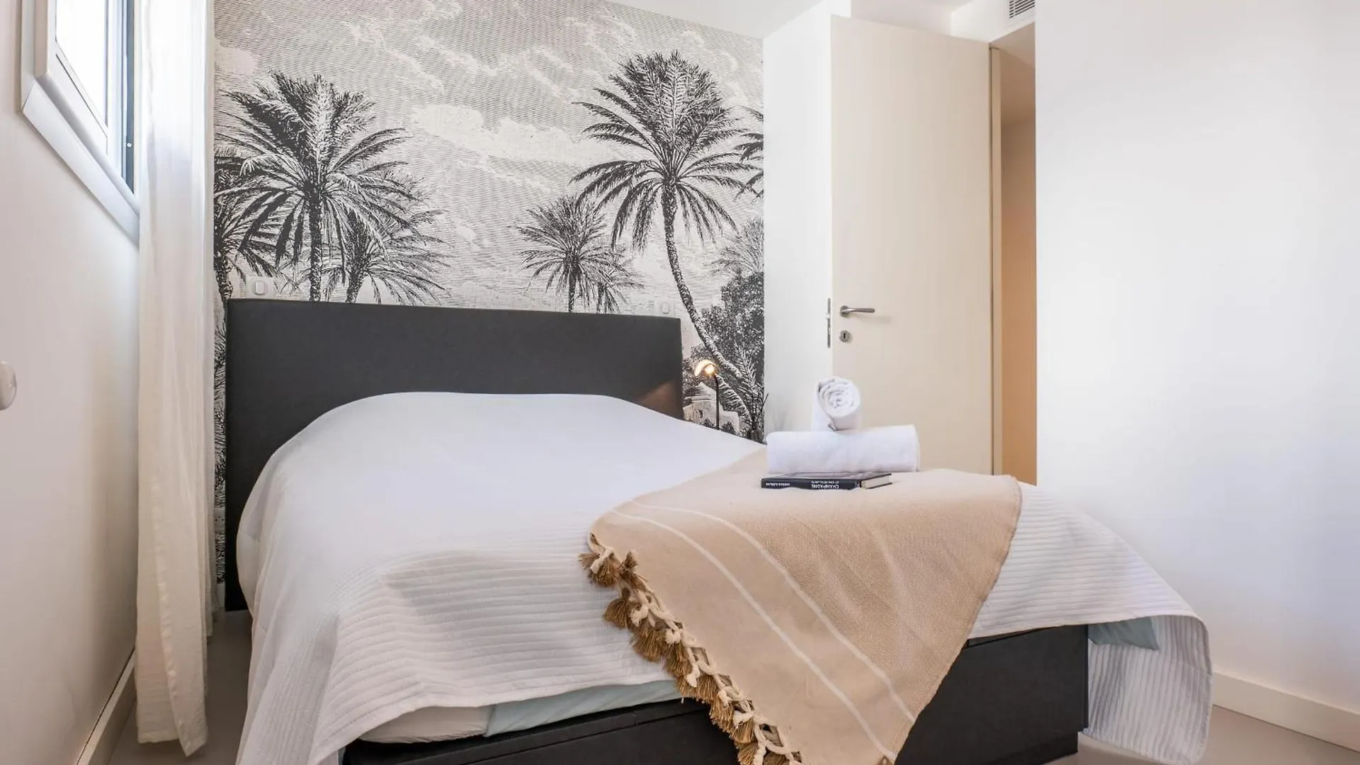 3-Bedroom Apartment Sea View Terrace And Parking Cannes France