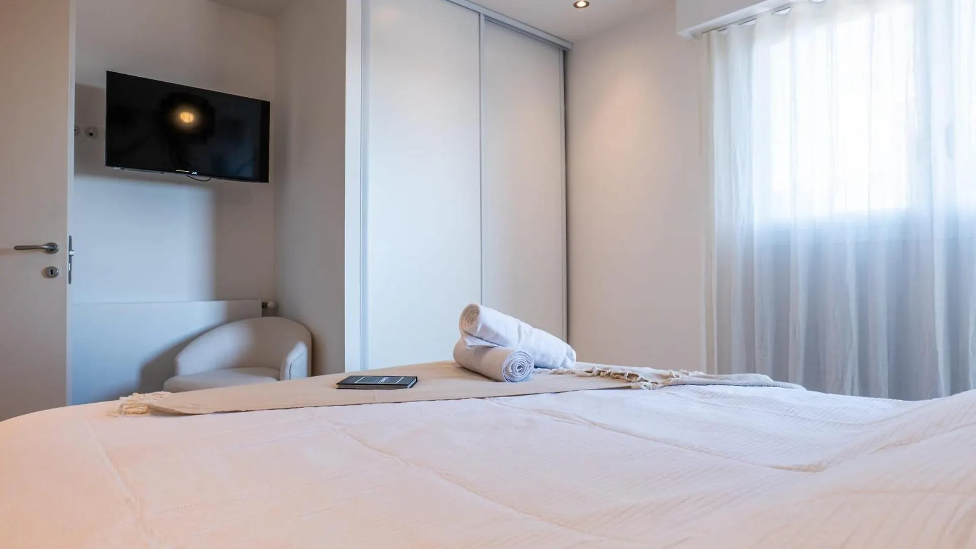 3-Bedroom Apartment Sea View Terrace And Parking Cannes