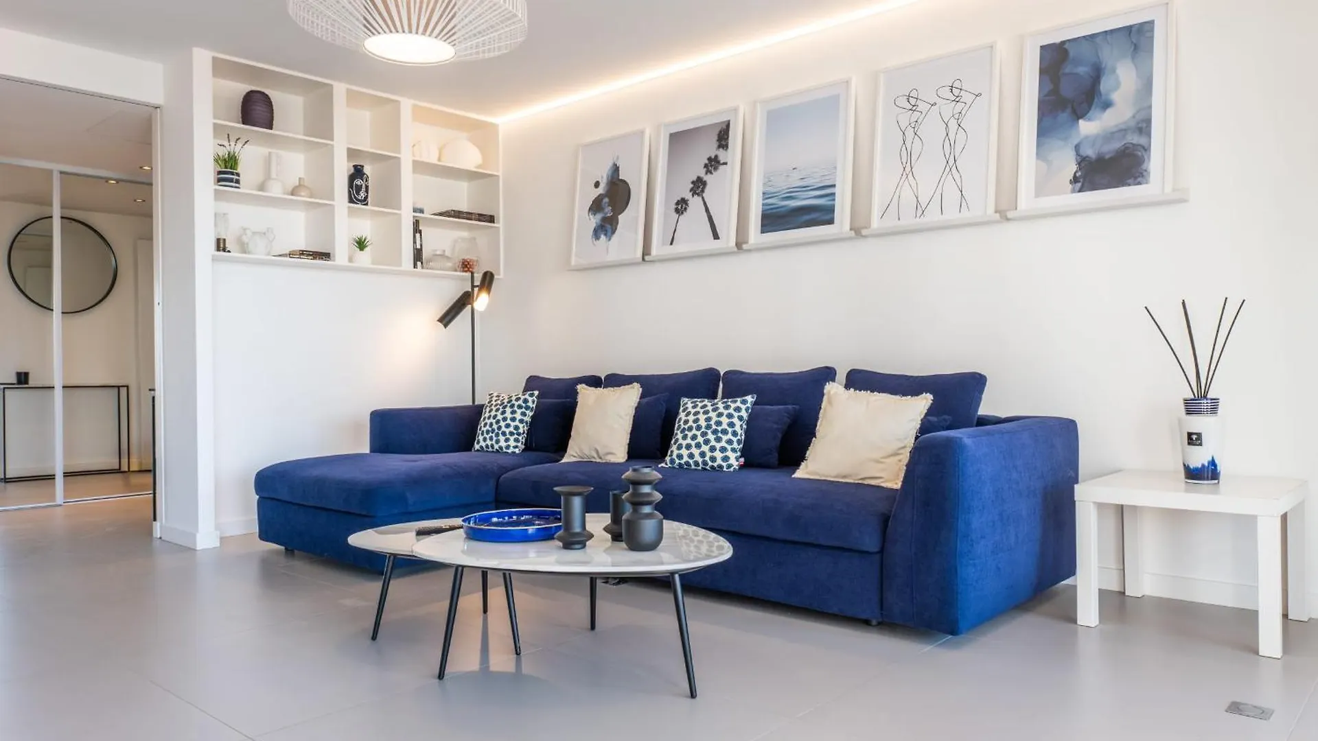 3-Bedroom Apartment Sea View Terrace And Parking Cannes